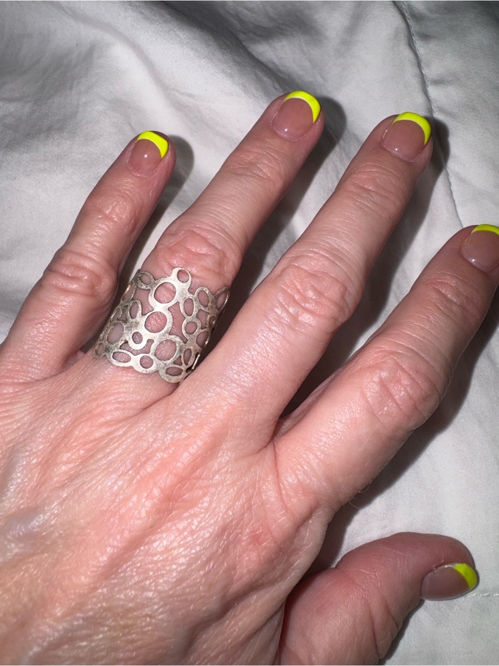 Silver Openwork Bubble Band Ring - Neon Yellow Accent